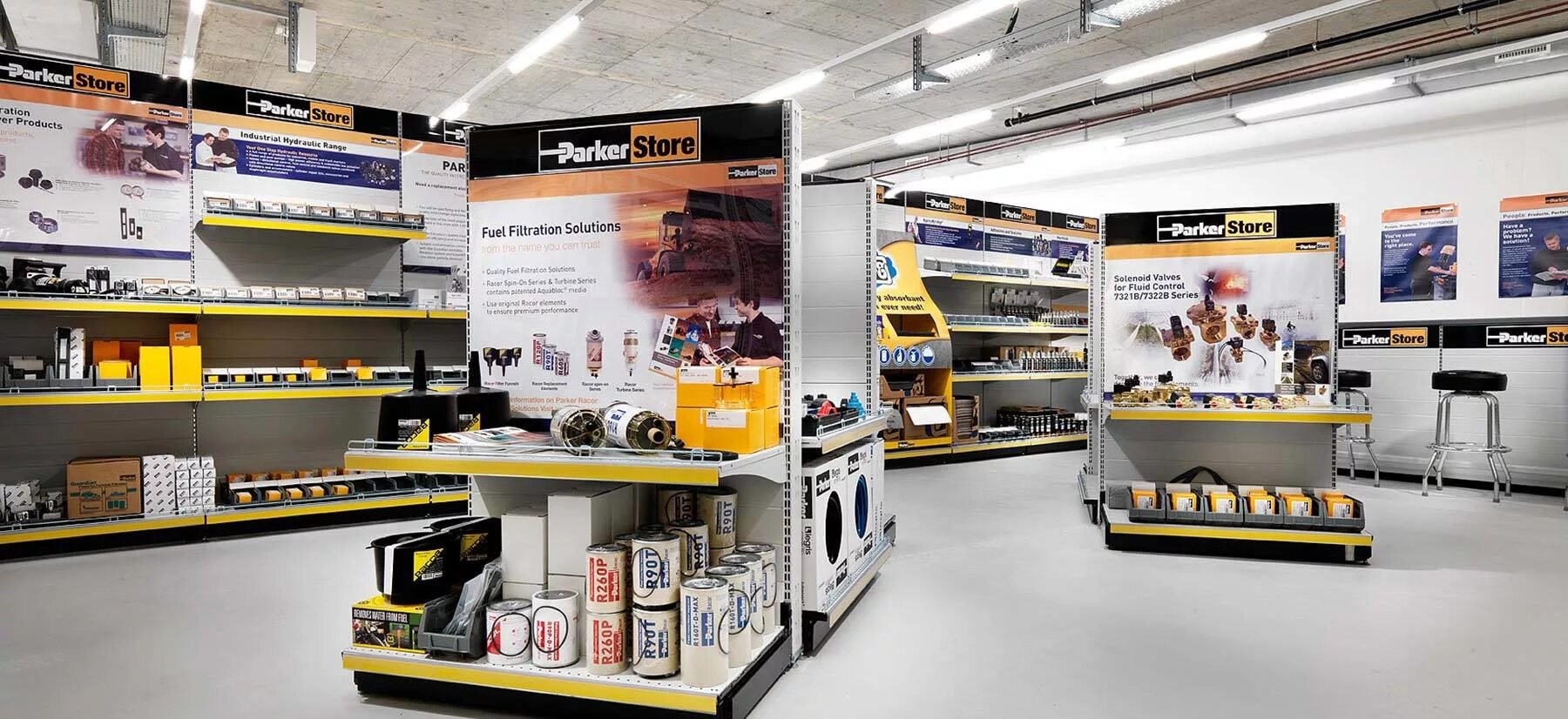 Parking store. Parker Store. Parker Store мастерская. Parker Store Хабаровск. Фирменный магазин Паркер.