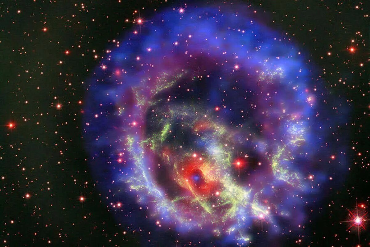 Новая звезда во вселенной рождается. Сверхновая и нейтронная звезда. Supernova Remnant e0102. Супернова астрономия. Космос.