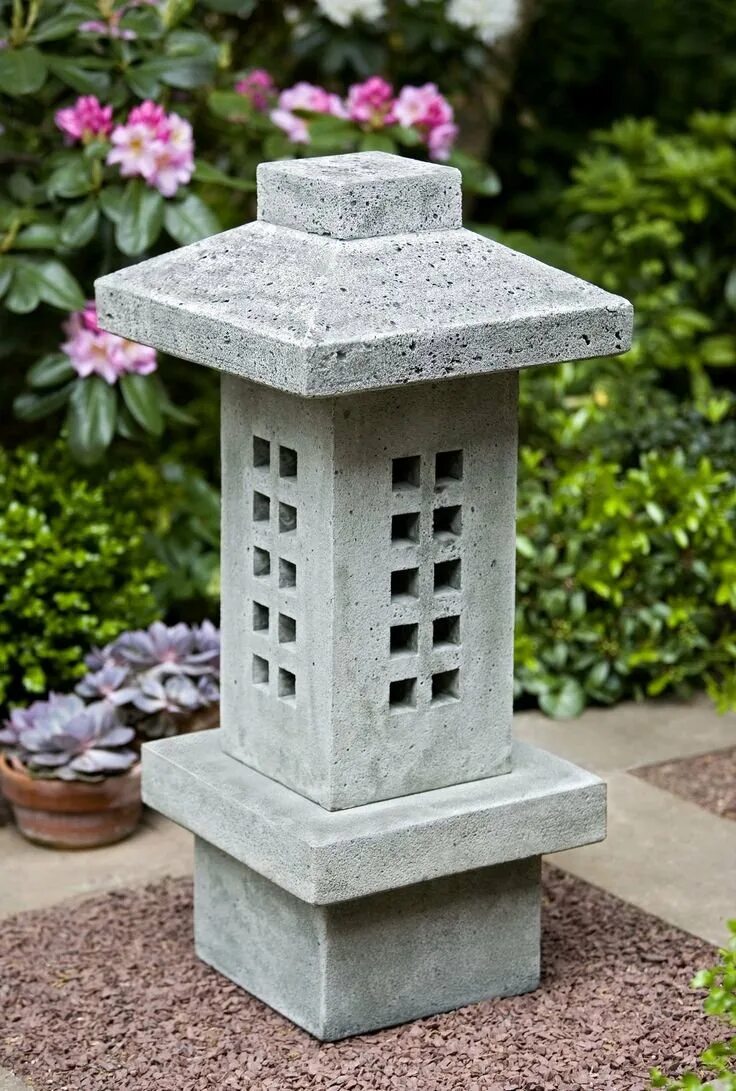 Японский садовый фонарь Юкими-гата. Торо японский каменный фонарь. Китайский садовый фонарь. Фонарь японский садовый из бетона. Японский садовый фонарь