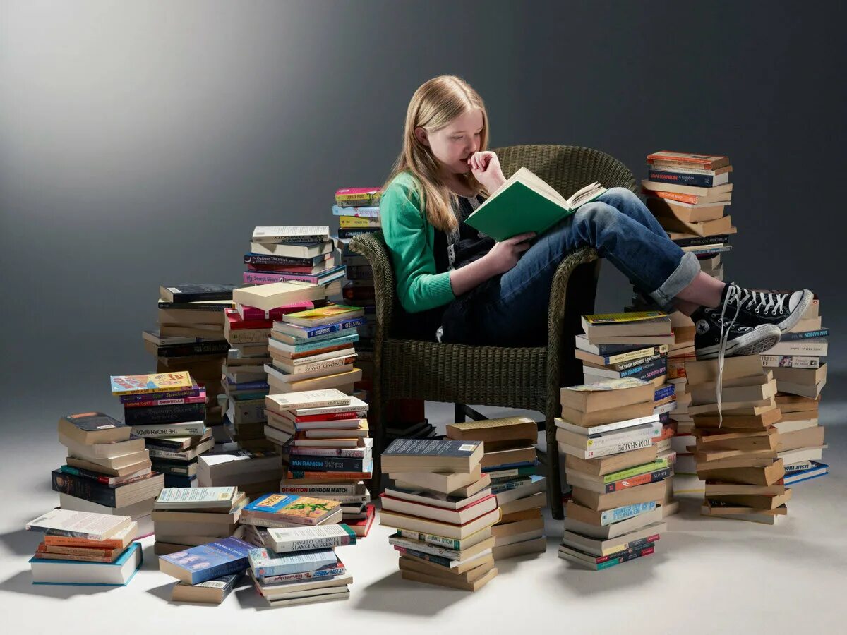 Всемирный день книголюбов. 9 Август день кни7олюба. Международный день книголюбов 9 августа. Всемирный день книголюбов открытки