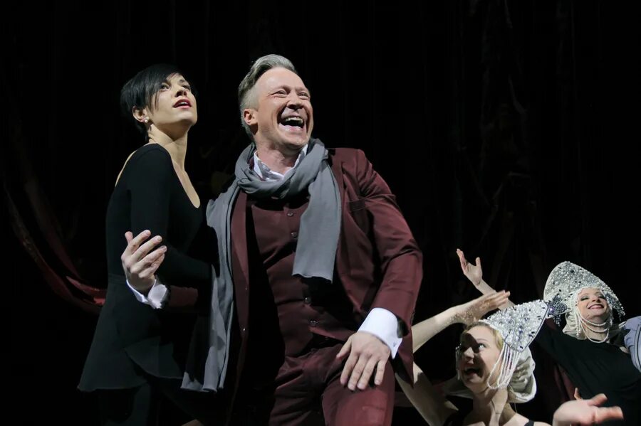 Мастер и маргарита мхат состав. Афиша театров москвы мхт им чехова. Мхат старая афиша. Мхат афиша. Мхт чехова мефисто актеры.