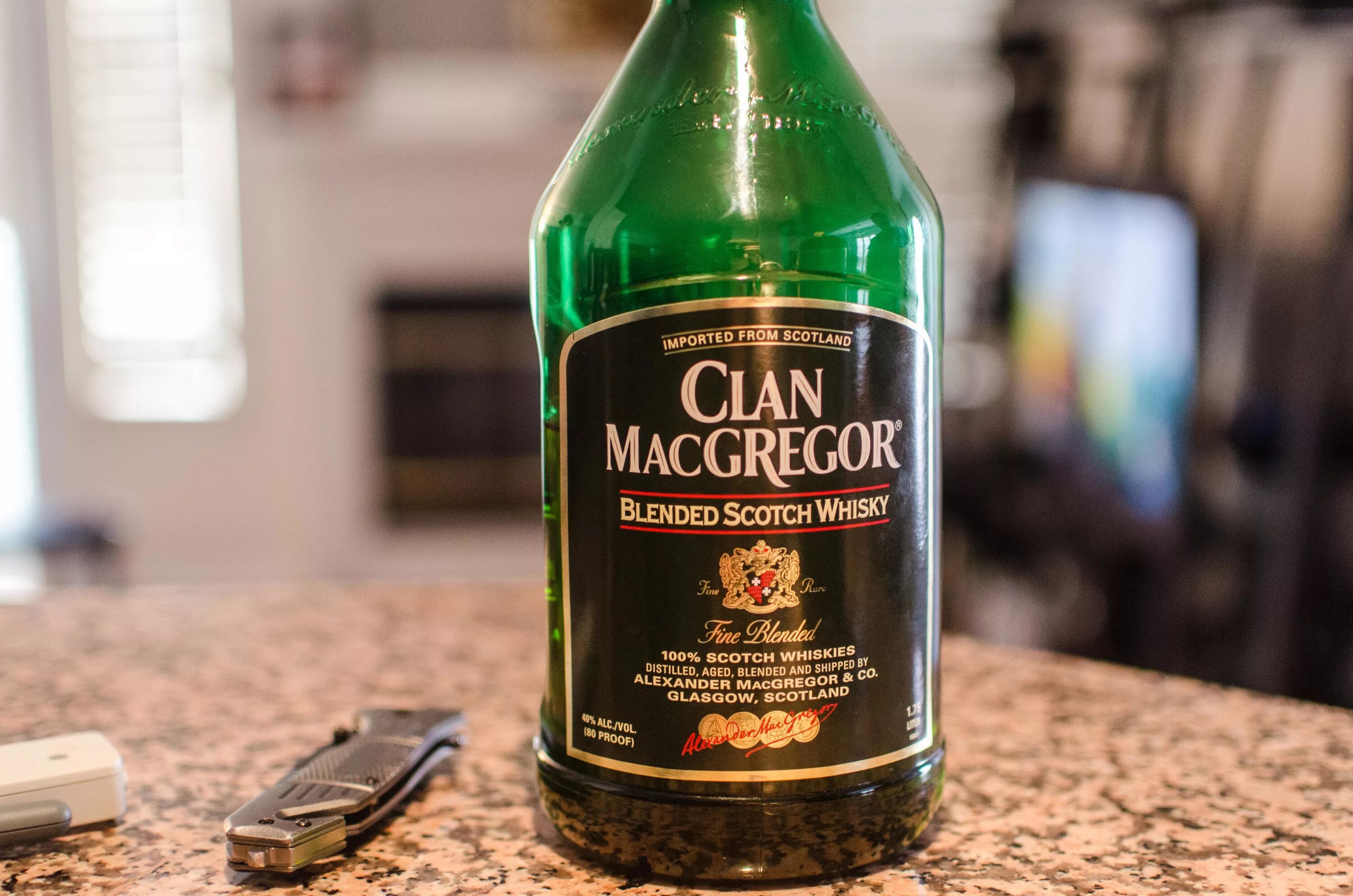 Виски clan macgregor. Клан МАКГРЕГОР виски. Виски шотландский клан МАКГРЕГОР. Клан Конора МАКГРЕГОРА виски. МАКГРЕГОР напиток.