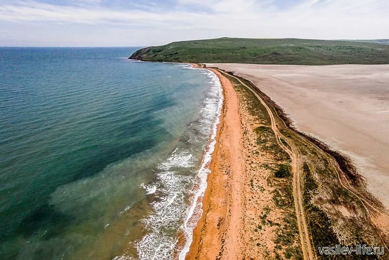 Лучшее море в июне где. Средиземное море турция солнце. Море в крыму в июне фото. Бухта мариолу (cala mariolu), баунеи, орозеи, сардиния. Пляж санатория днепр гаспра.