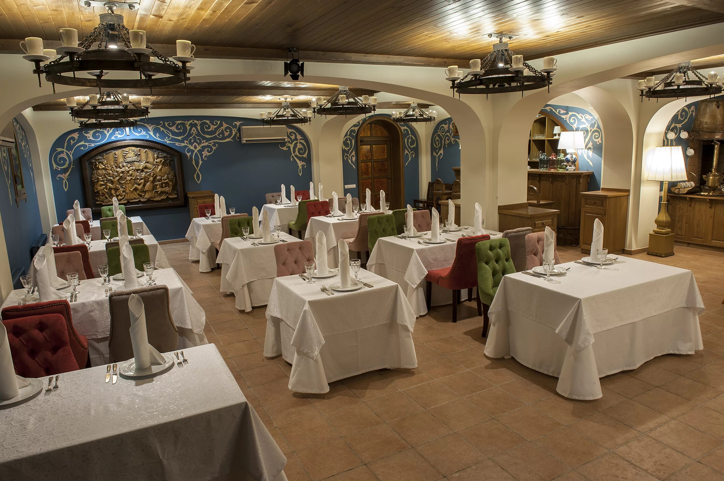 Трактир славянский торжок. Ресторан славянский кострома официальный сайт. Риф трактир славянский. Ресторан славянский мозырь. Славянский трактир.