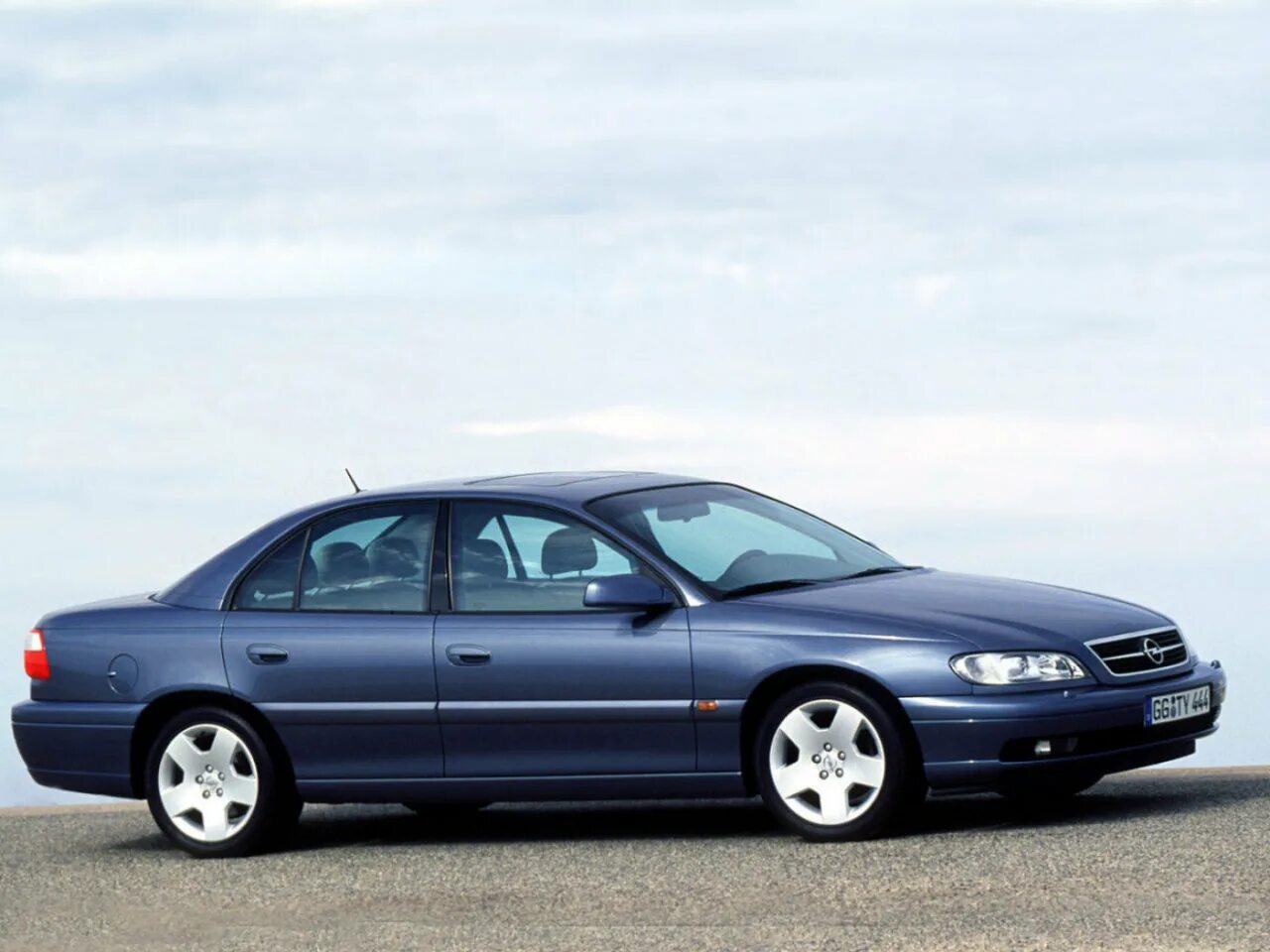 Opel omega зеленый. Opel omega b v8. Opel omega 1999. Opel omega b. Opel omega 2003 седан.