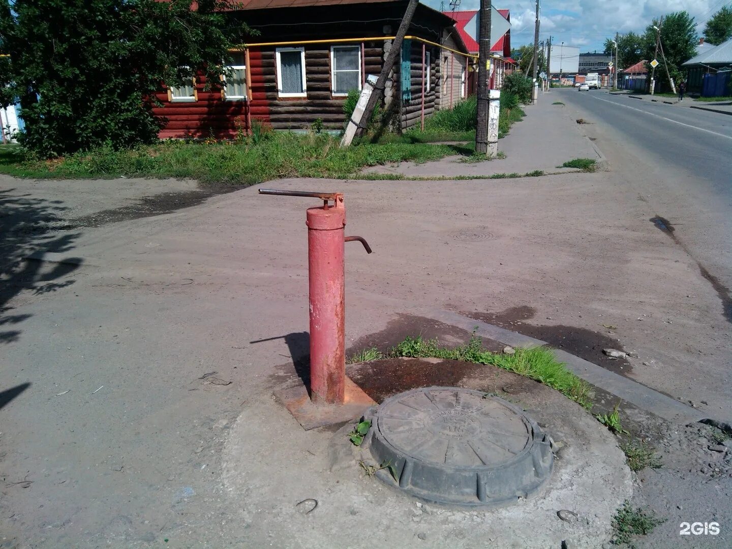 Колонка водопроводная уличная. Водяная колонка на улице. Колонка для воды уличная. Колонка водяная уличная СССР.