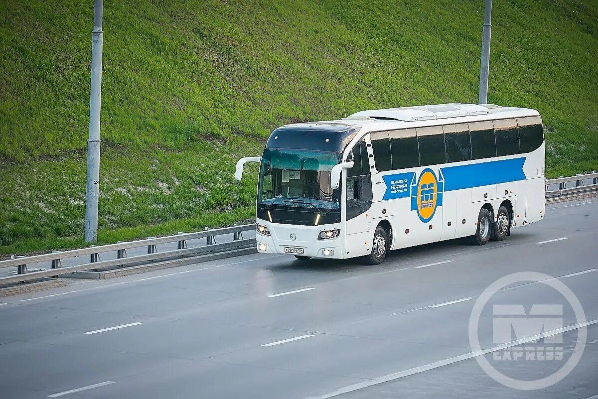 Шерегеш билеты автобус. Автобус Golden Dragon Новосибирск. Golden Dragon xml6145. Автобус горный Алтай Новосибирск. Горный автобус.