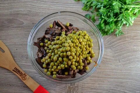 Печень с горошком и луком рецепт