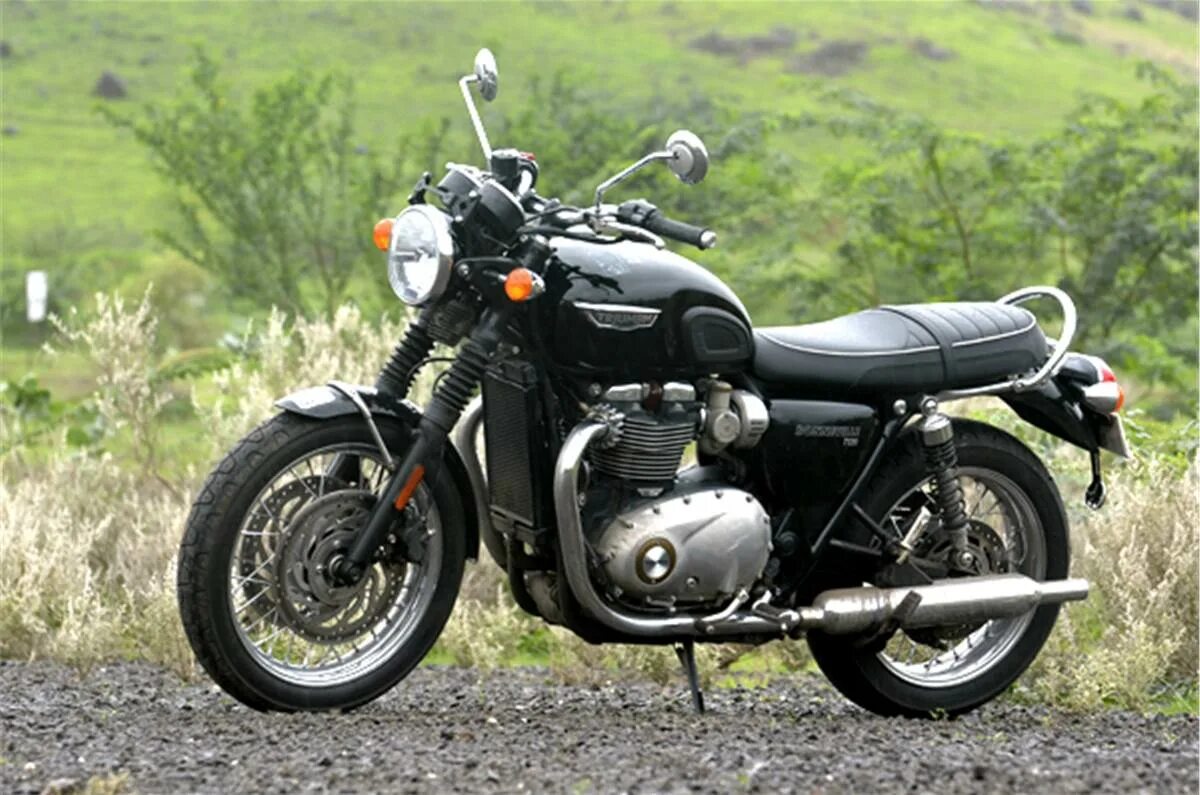 Triumph th. Триумф т100. Триумф бонневиль т120 габариты. Bonneville t120. Triumph bonneville t100 тюнинг.