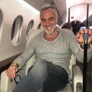 Танцующий миллионер сколько