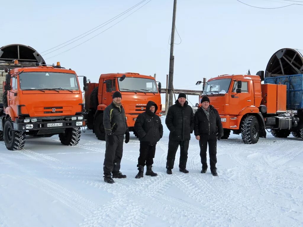 Вахтовка КАМАЗ Велесстрой. КАМАЗ для севера. Вахтовка на севере. КАМАЗ Якутия. Работа вахта водитель автомобиля