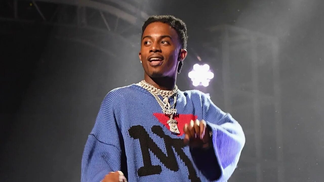 Iam the music carti logo. Vlone playboicarti. I am music carti. I. Playboi carti обложка r.