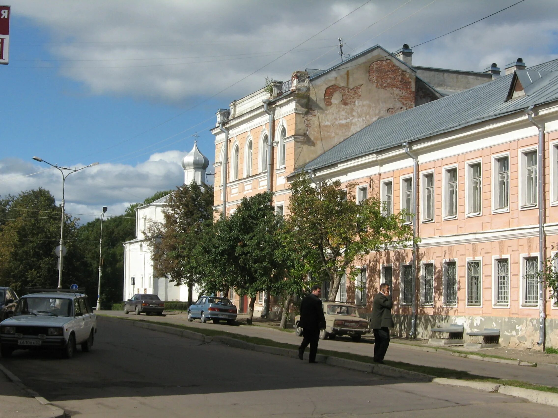 Школа 4 великий новгород. Первая Университетская гимназия Великий Новгород. Великий Новгород женская гимназия. Первая Университетская гимназия им. сороки. 1 Гимназия в Великом Новгороде.