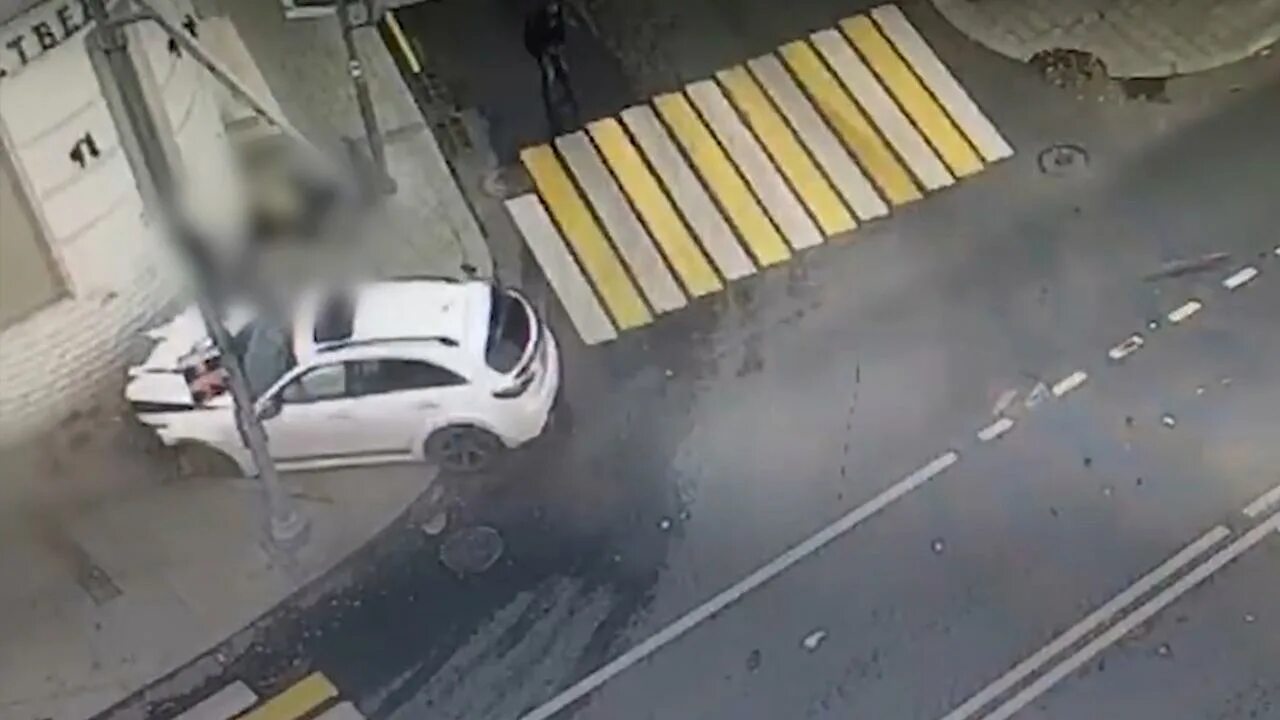 Наезд на тротуар