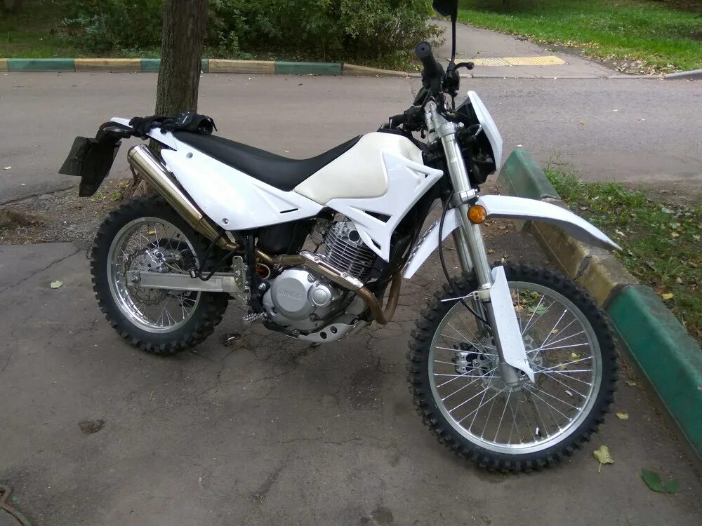 Мотор 250 кубов эндуро. Бм мотард 250. бм эндуро 250. baltmotors 200 эндуро motard. балтмоторс 250 эндуро.