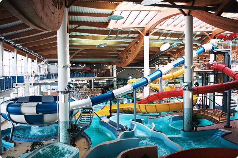 Аквапарк спб питерлэнд. Аквапарк питерлэнд в санкт-петербурге. Аквапарк в питере питерлэнд. Аквапарк приморский проспект 72. Бывший аквапарк в санкт петербурге.