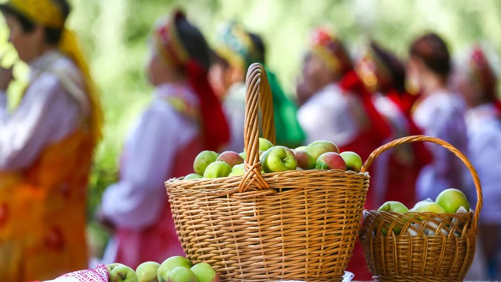 13 19 августа. Яблочный спас. Праздник урожая. Праздник яблочный спас традиции. Три Спаса в августе.