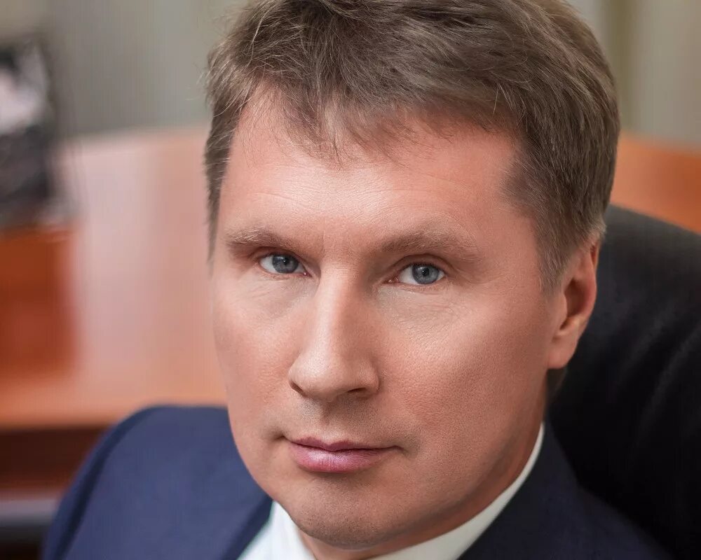 Гигант директор. Гигант директор