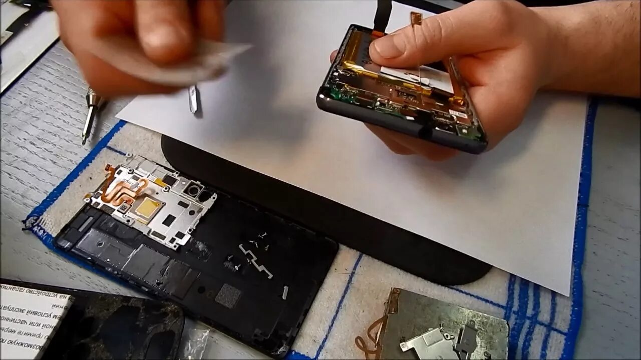 Ремонт экрана huawei. Huawei p9 Disassembly. Huawei p9 Lite разбор. Разборка телефона Huawei. Huawei p9 замена дисплея.