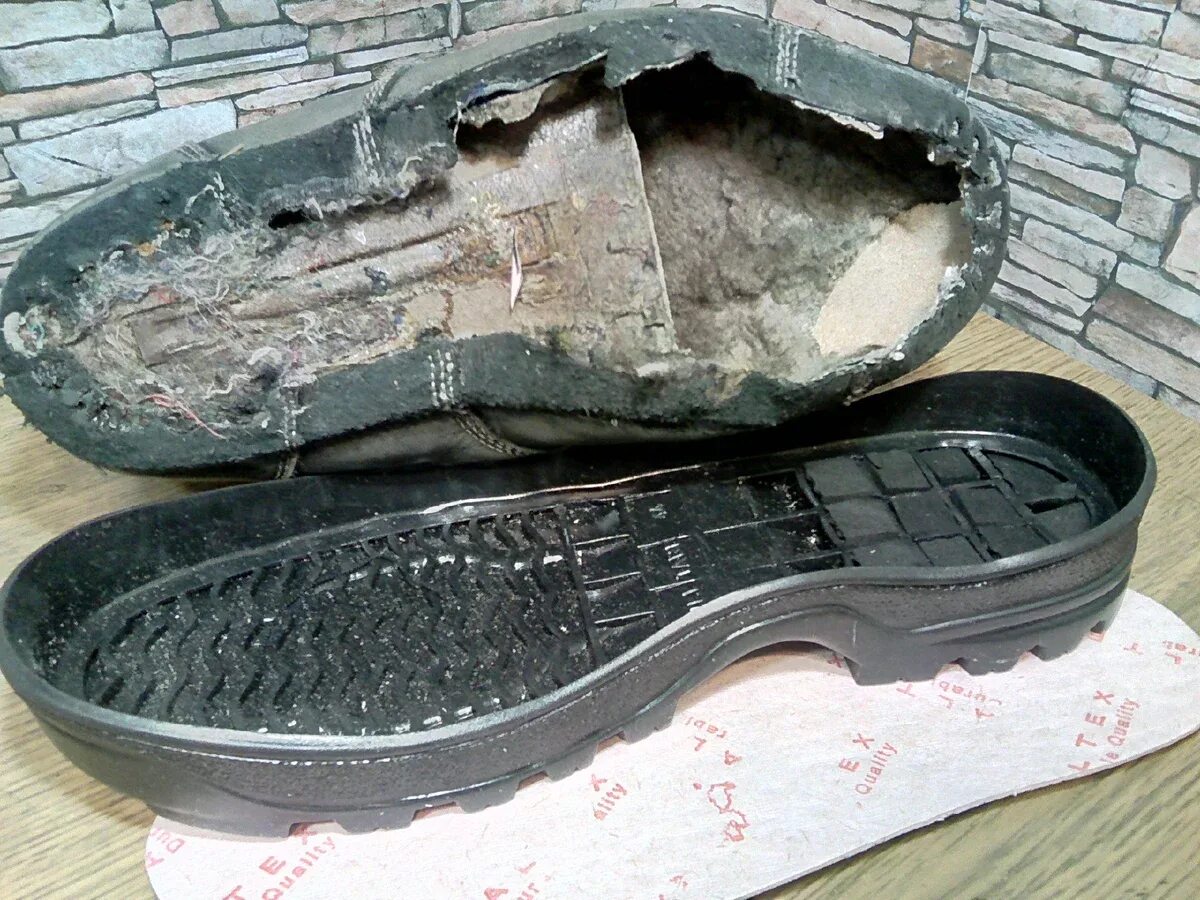 Со скрипом ботиночки кто поет. Обувь со скрипом. Обувь со скрипом. Обувь со скрипом. Скрипит каблук при ходьбе.