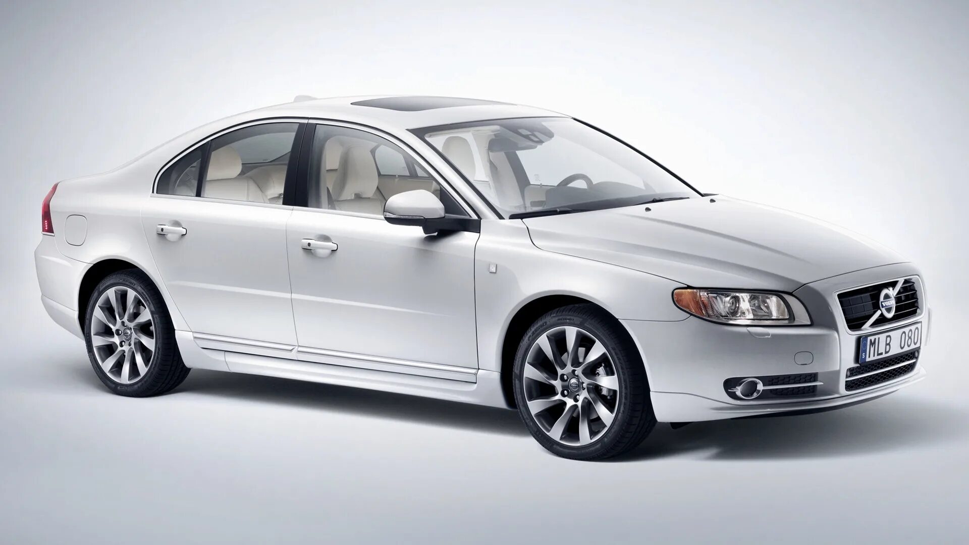 Volvo s80 2012 белый. Volvo s80 белая. Volvo s80 Limousine.