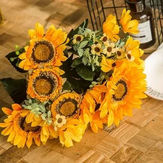 Искусственные подсолнухи