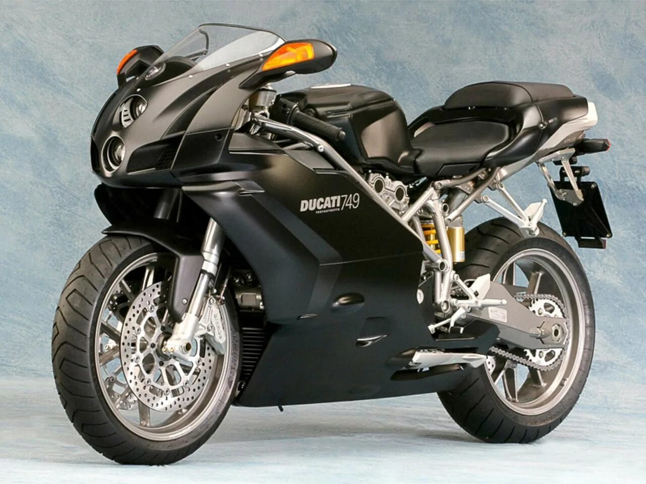 Байк марка. Ducati 749 2004. Ducati 749 Dark. Мотоцикл полуспорт Ducati. Ducati Cruiser 175.