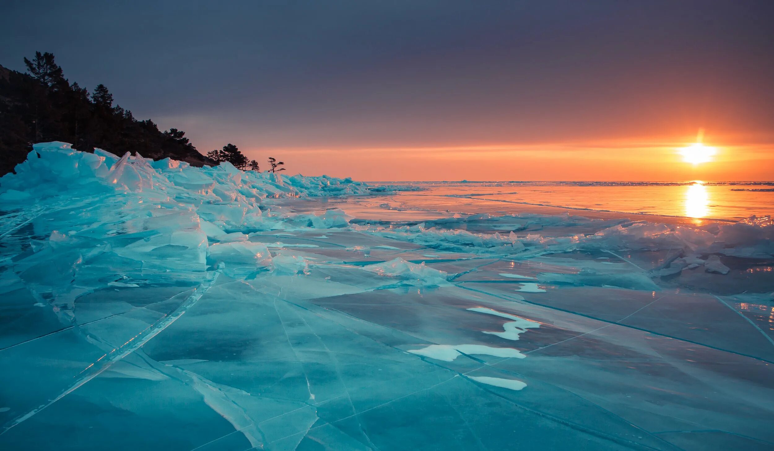 обувь для байкала зимой. озеро байкал лед. озеро байкал зима. замерзание воды. озеро байкал лед.