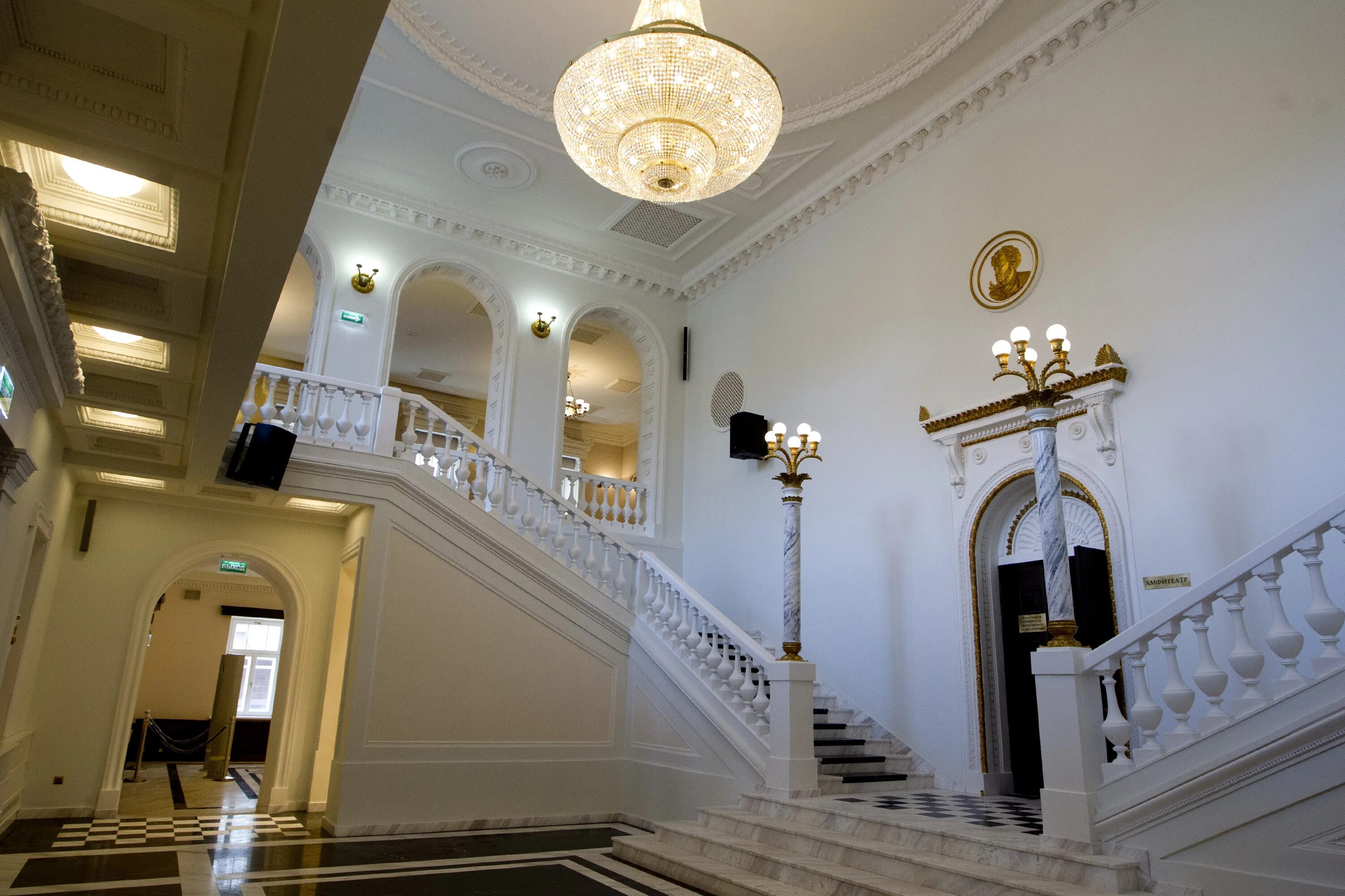 псковский театр драмы им пушкина. дом кочневой театр санкт-петербург. театр драмы пушкина псков. театр пушкина псков. тверской академический театр драмы.