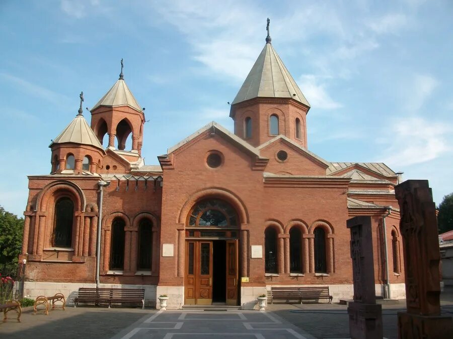 Отличие армянской церкви. Шуши 2022 церковь. Епископы аац. Отличие армянской церкви. Аац армянская апостольская церковь.