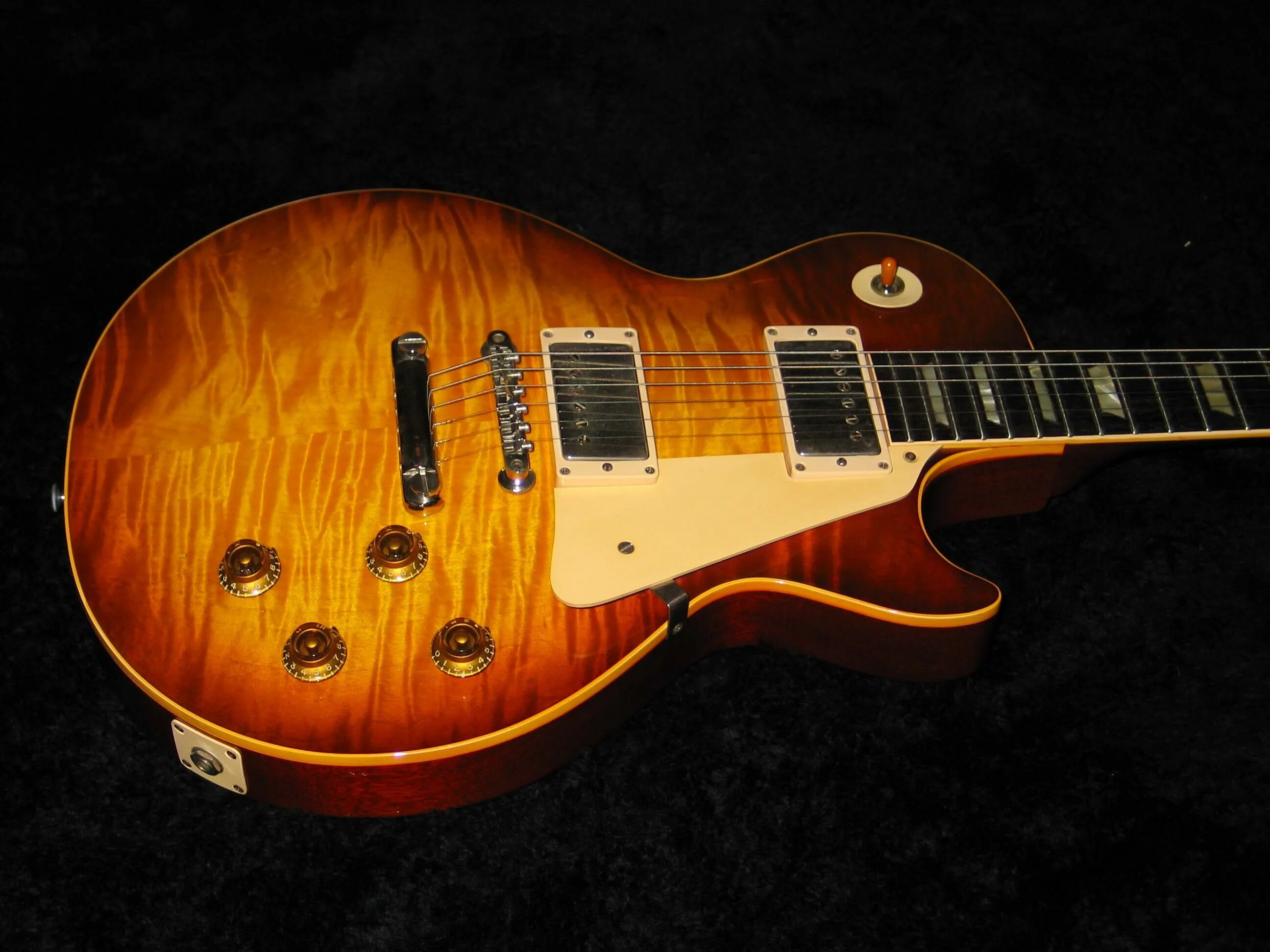 Корпус les paul. Гибсон лес пол. Gibson les paul '50s tribute. Gibson les paul triumph bass. Гитара гибсон лес пол.