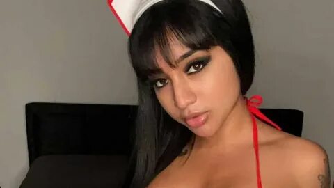Yasmina khan
