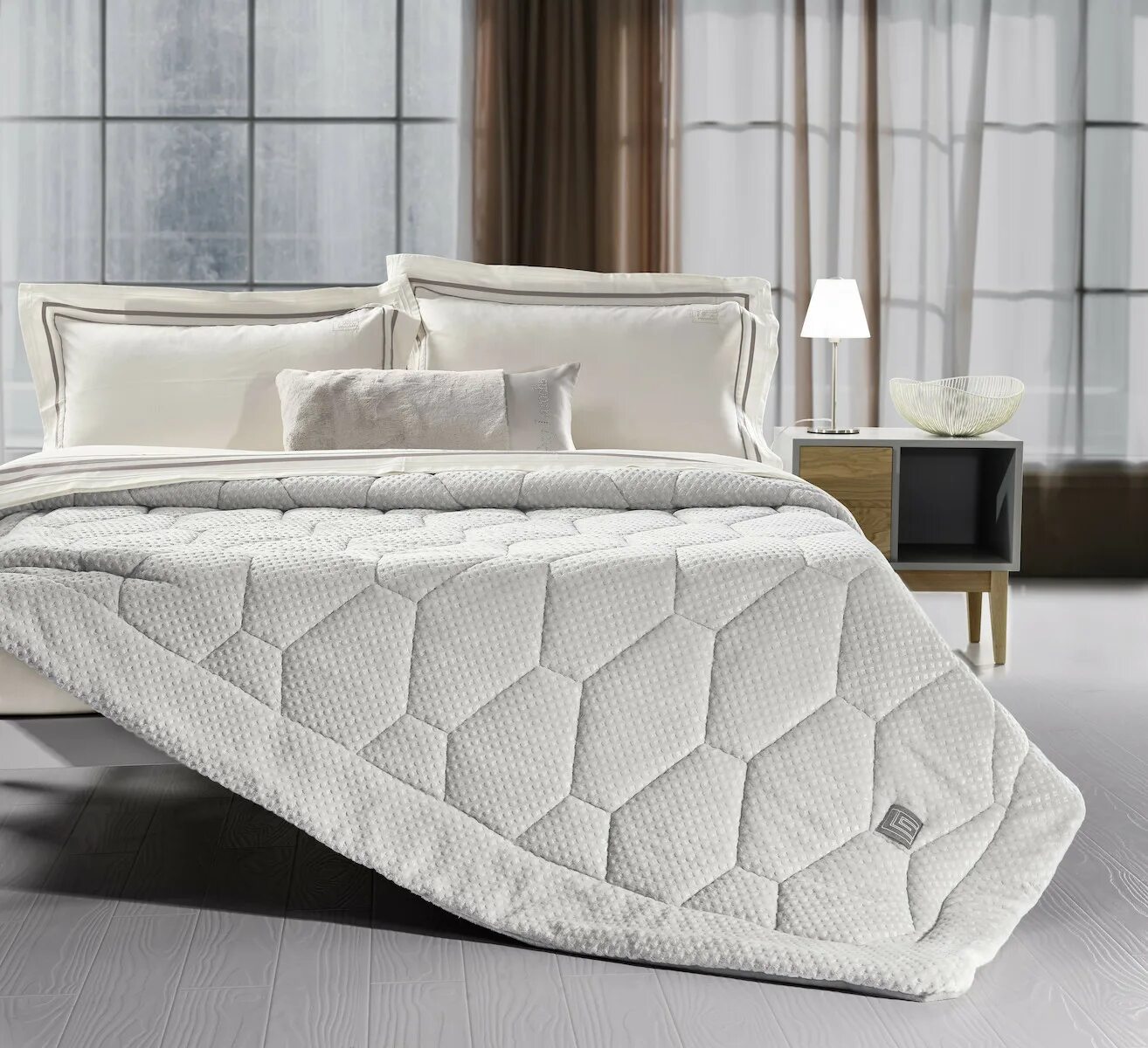 Стеганый плед. Покрывало стеганое. Покрывало pasionaria софт. Покрывало стеганое хлопковое унисон, rotterdam. Покрывало стеганое caleffi.