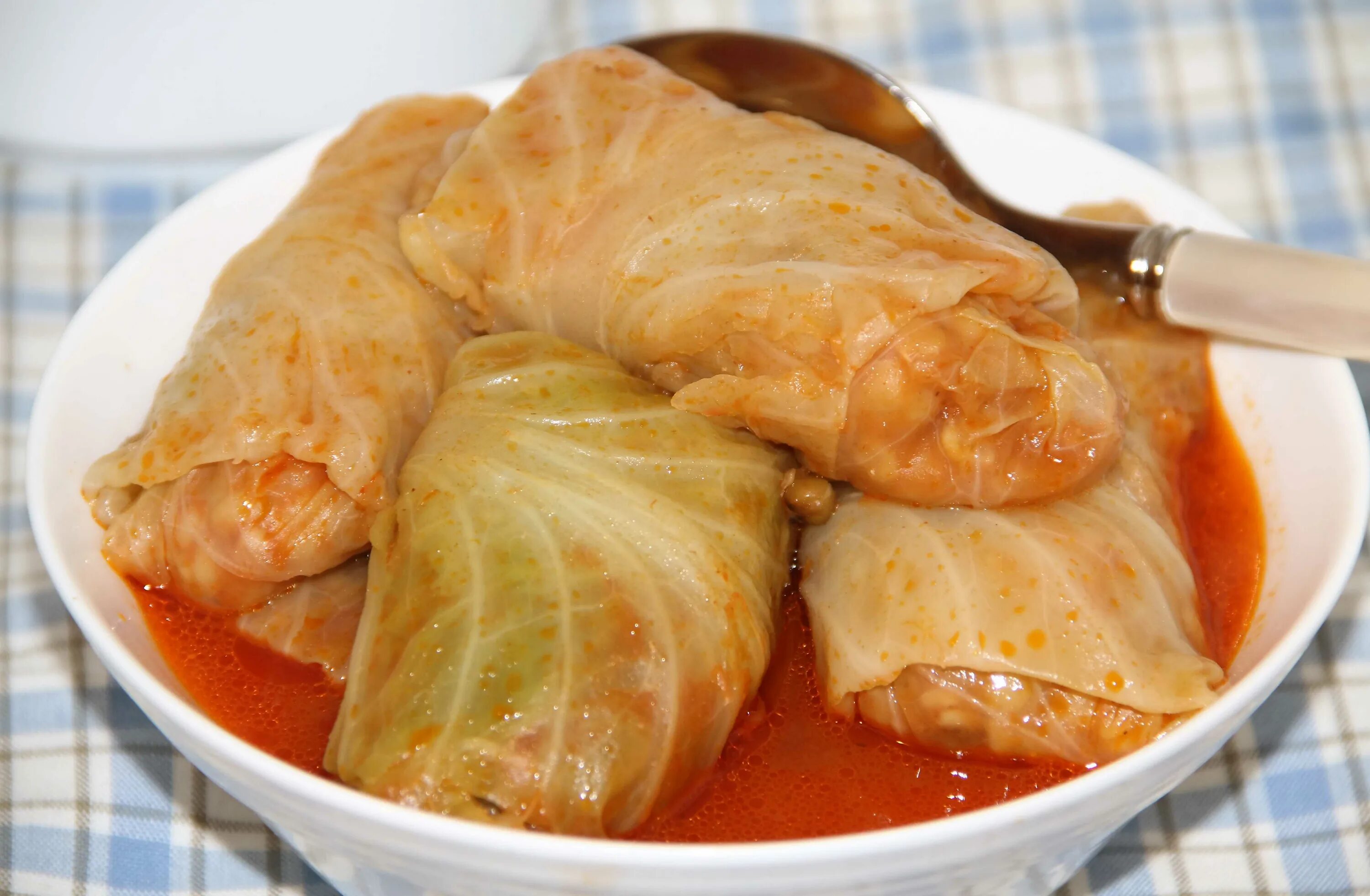Мясо в капустных листьях рецепт