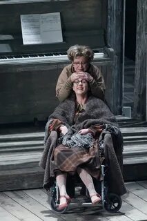 Осенняя соната содержание