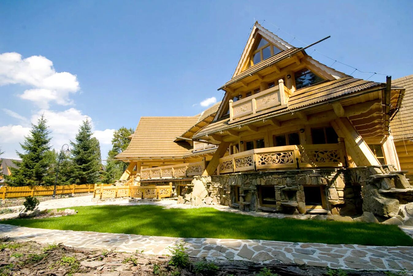 каменный терем в русском стиле. хоромы и терема древних славян. городец деревянное зодчество. дом на старославянском. дом на старославянском.