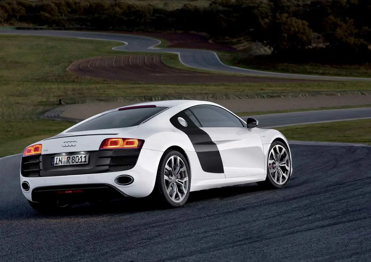 008 r. Audi r8 Coupe v10. Audi r8 2010. Audi r8 v10 2010. Audi r8 v10 2009.