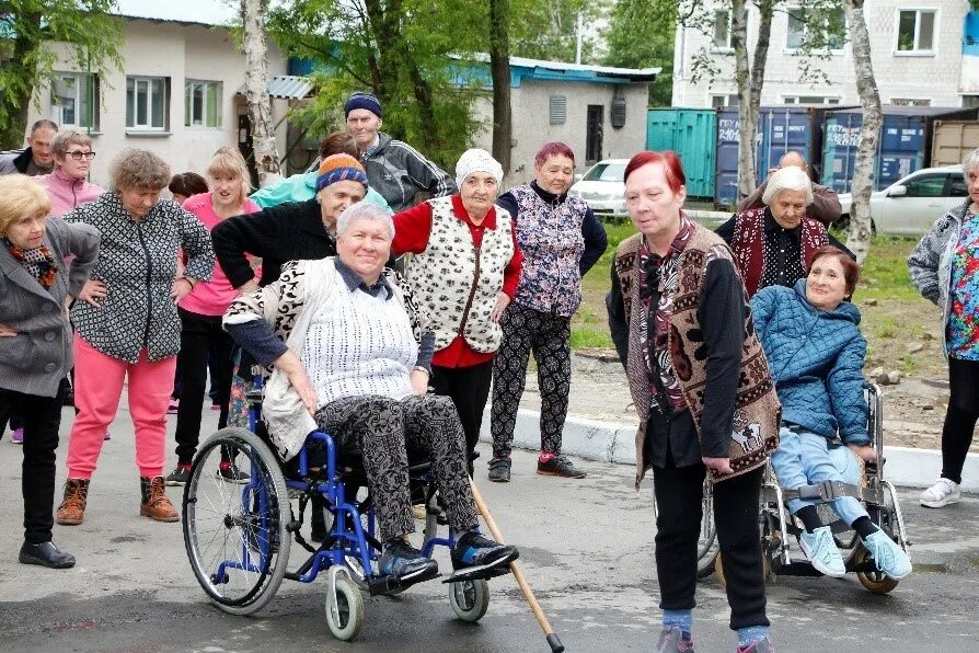 Дом-интернат для престарелых и инвалидов Южно-Сахалинск. Южно Сахалинский дом интернат для престарелых и инвалидов. Сахалинский областной реабилитационный центр для инвалидов. Дом инвалидов Южно-Сахалинск. Интернат для инвалидов в ульяновске доброта