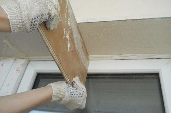 Оштукатуривание оконных откосов. Оштукатуривание оконных откосов. Штукатурные откосы. Штукатурные откосы. Приспособление для оштукатуривания откосов окон.