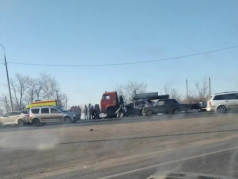 ДТП вчера на трассе м5 в Самарской области Сызрань. Авария на трассе м5 сегодня Сызрань. Автодорожные происшествия. М5 сызрань сейчас