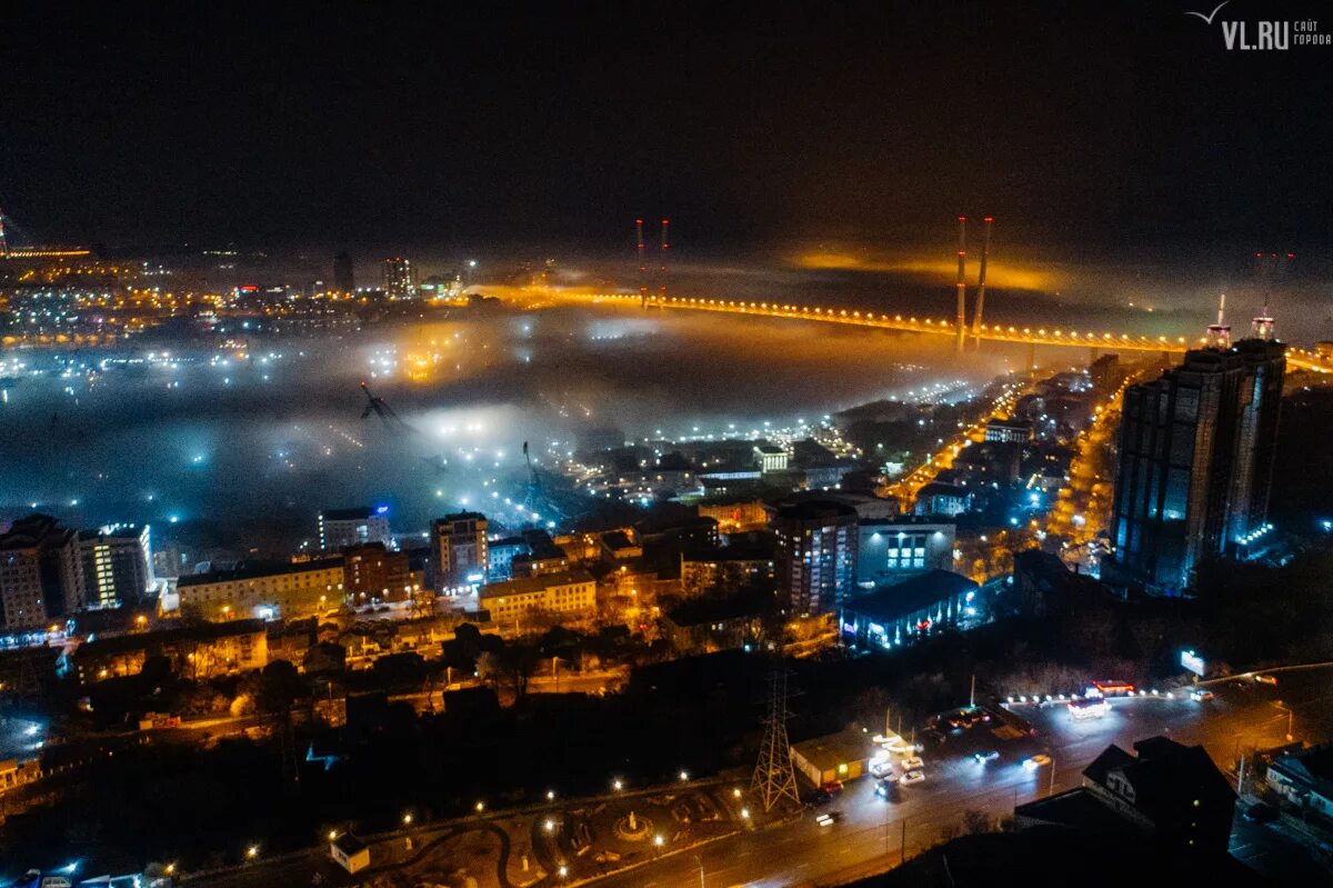 Видео г. Владивосток туман. Ночной Владивосток в тумане. Владивосток ночью. Владивосток зимой золотой Рог ночью.