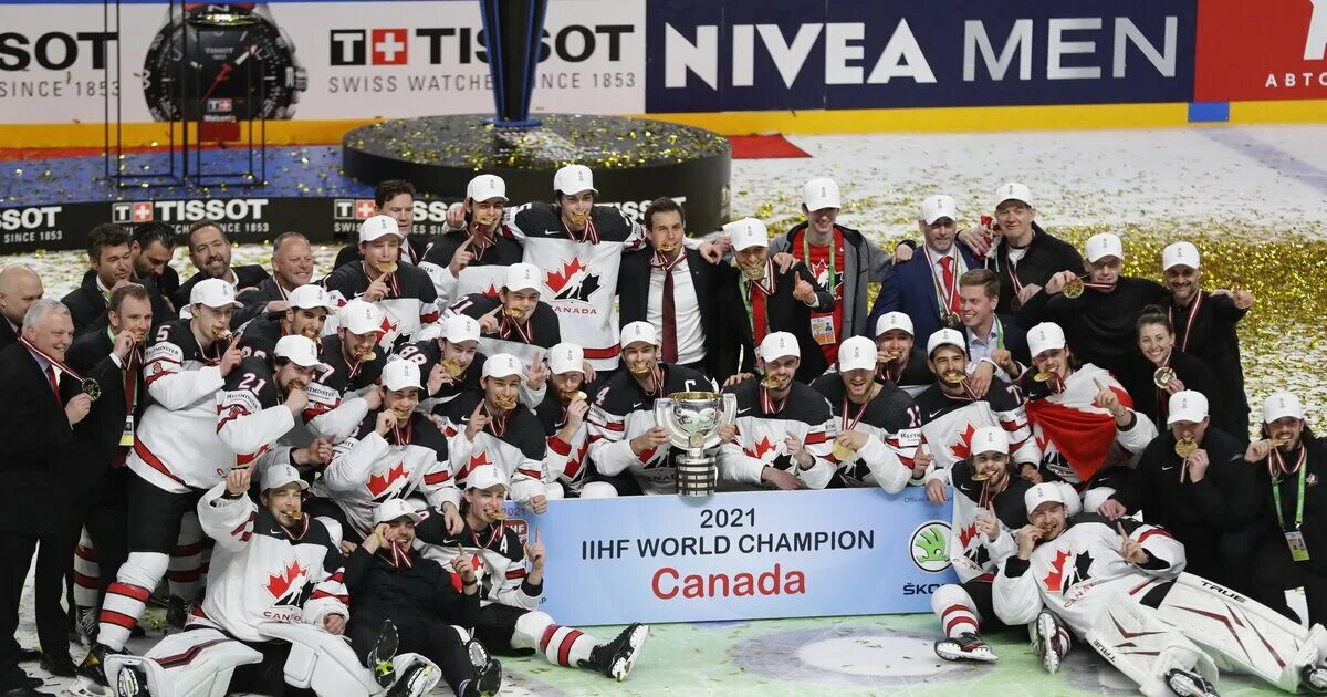 Сколько раз становилась чемпионом сборная команда канады. Канадский хоккей. Сборная Канады по хоккею. Сборная Канады по хоккею чемпион. Сборная Канады по хоккею с Кубком.