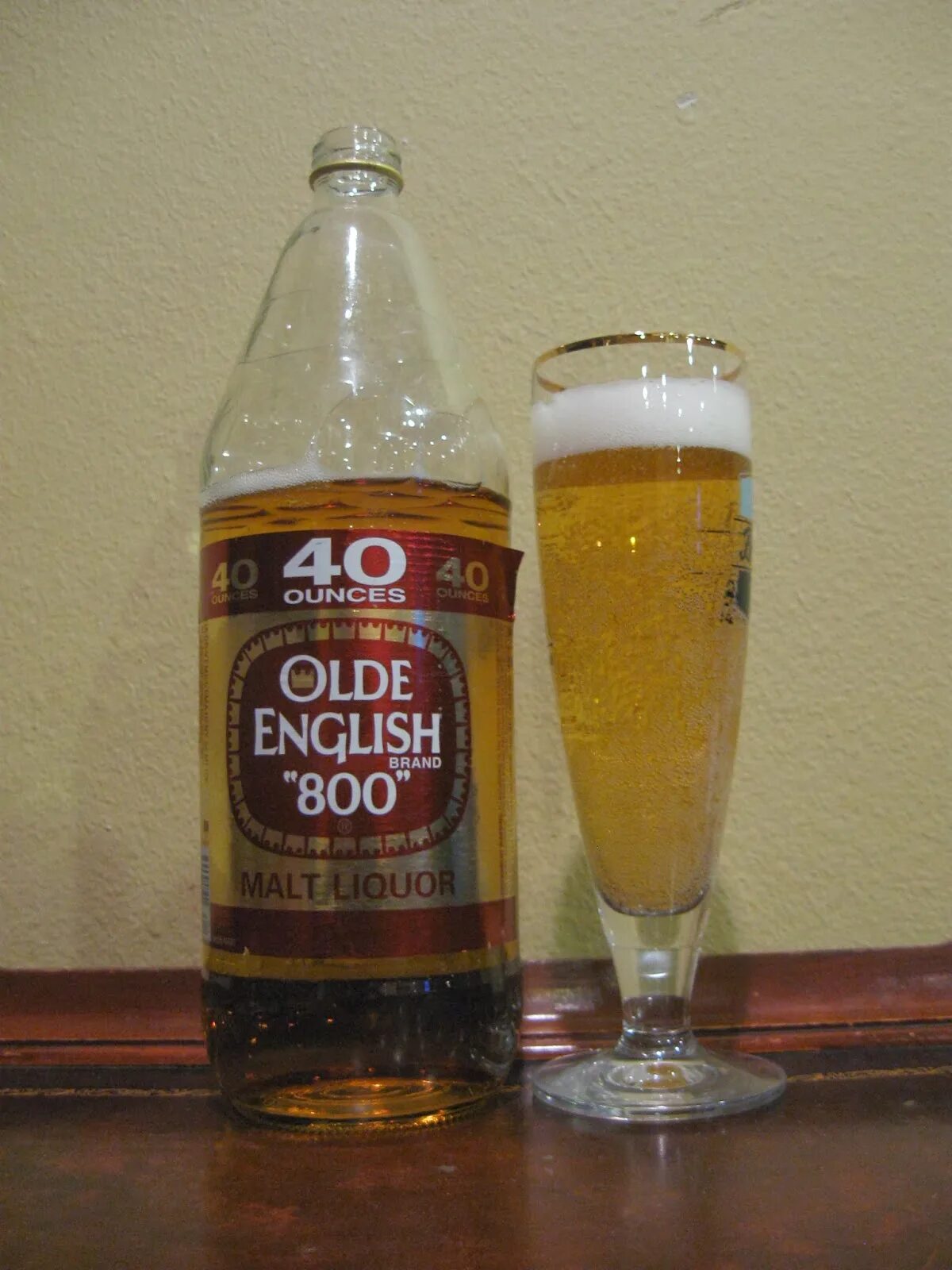 Пиво Олд Инглиш. 40 Oz пиво. Olde English 800. Пиво дома. Didst old english