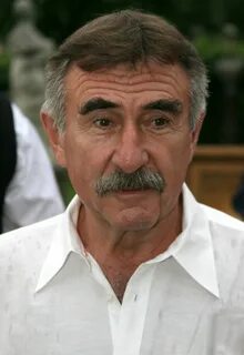 Актер каневский