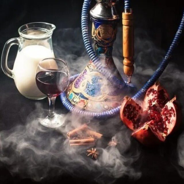 Garnet wine. Натюрморт с кальяном. Вино кальяна. Вино и кальян эстетика. Кальян и вино.