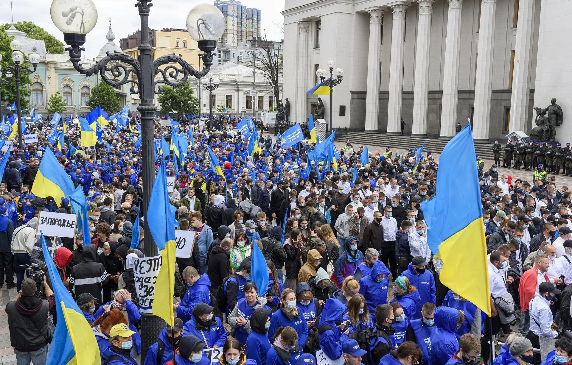 Митинг Украина. Украинцы митинг. Митинги в Украине 2003 год. Против власти украины