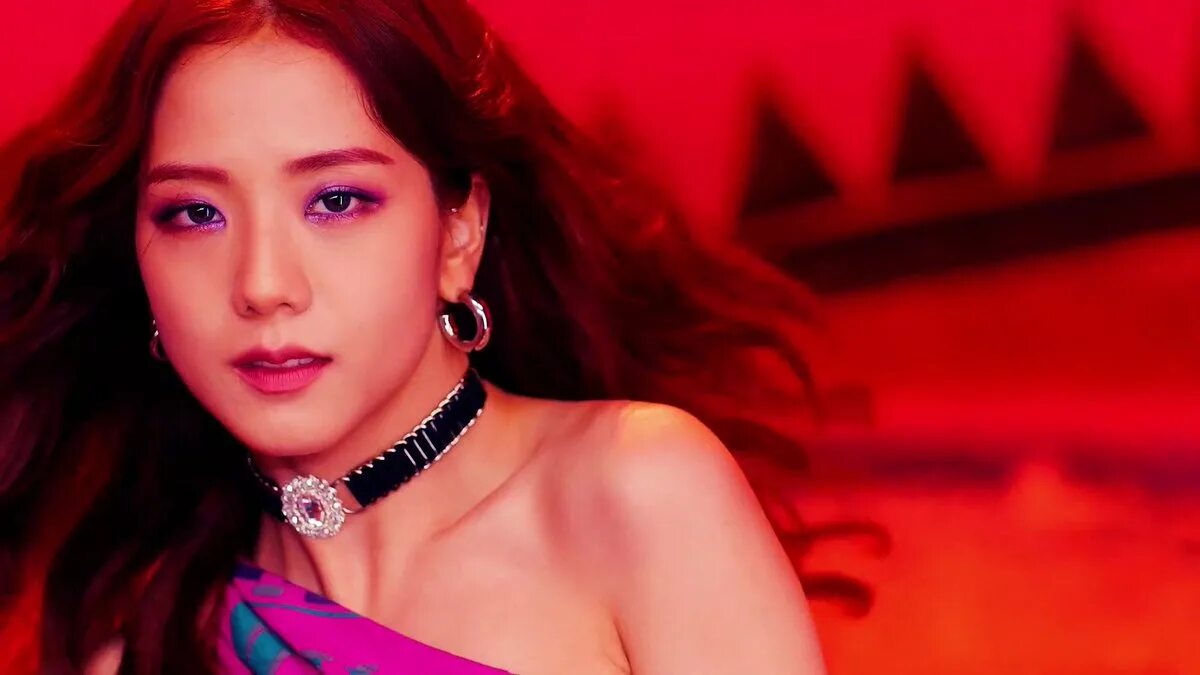 Джису блэк пинк 2024. Игрушка джису. Джису blackpink. Джису blackpink. Jisoo blackpink 2022.