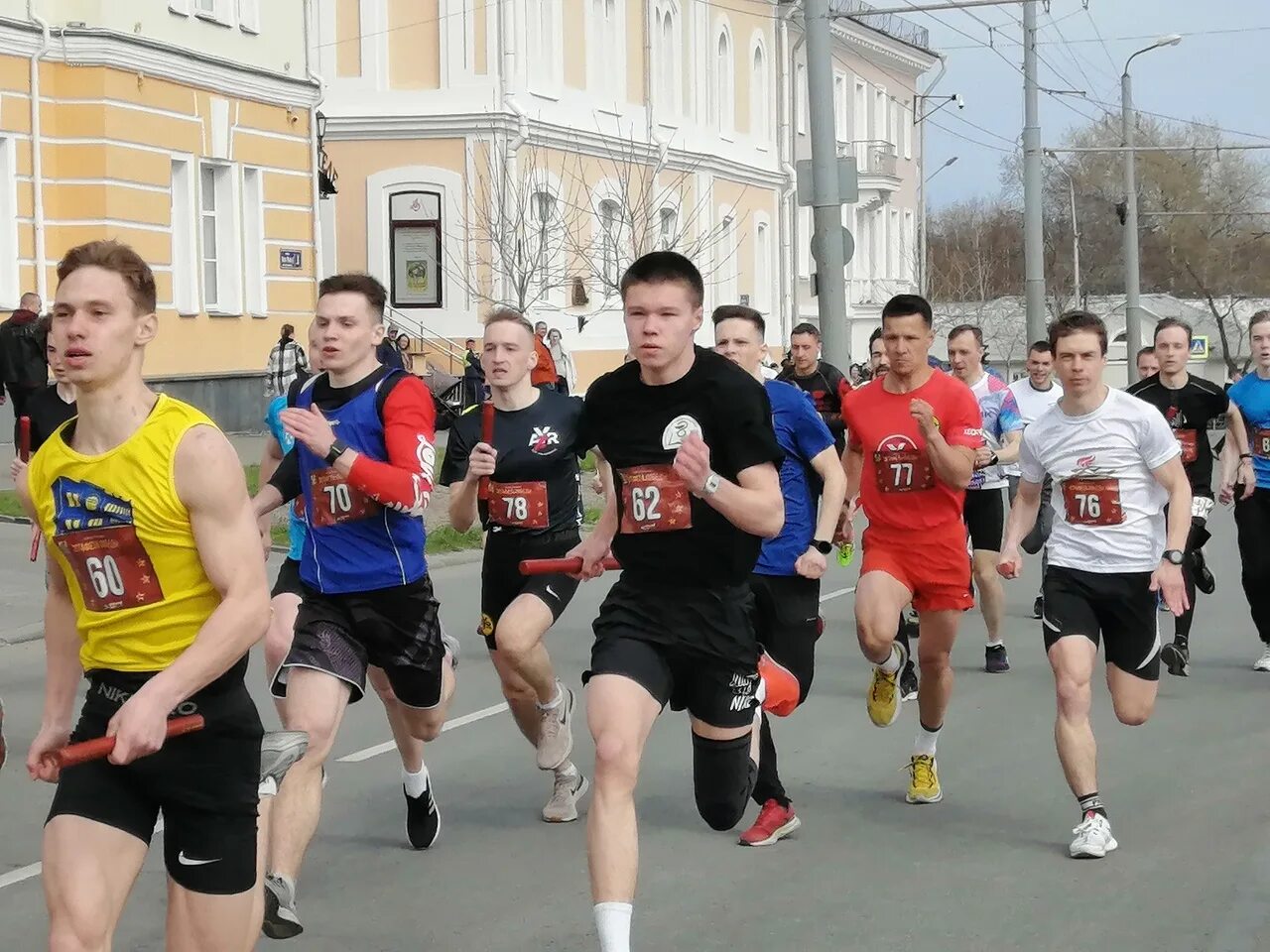 1 мая петрозаводск. Эстафета Победы. Эстафета поколений Петрозаводск. Команда спорт. Забег.