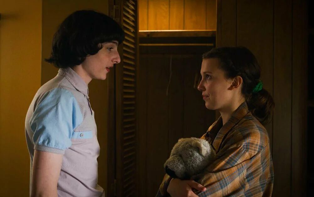 Очень странные дела майк елевен. Strange things оди и майк. Странные дела майк и элевен. Майк и оди из очень странные дела. Осд оди и майк.