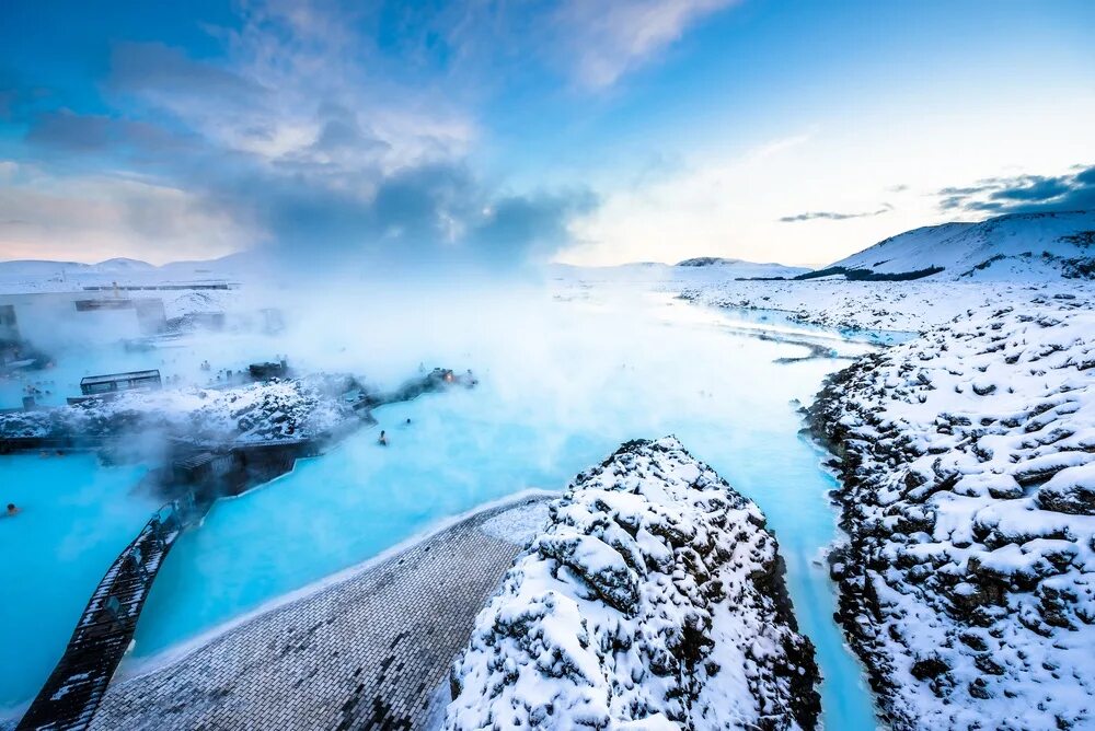 Самая теплая вода в мире. Голубая Лагуна Исландия. Голубая Лагуна (Гриндавик, Исландия). Исландия термальные источники голубая Лагуна. Голубая Лагуна - геотермальный бассейн в Исландии.